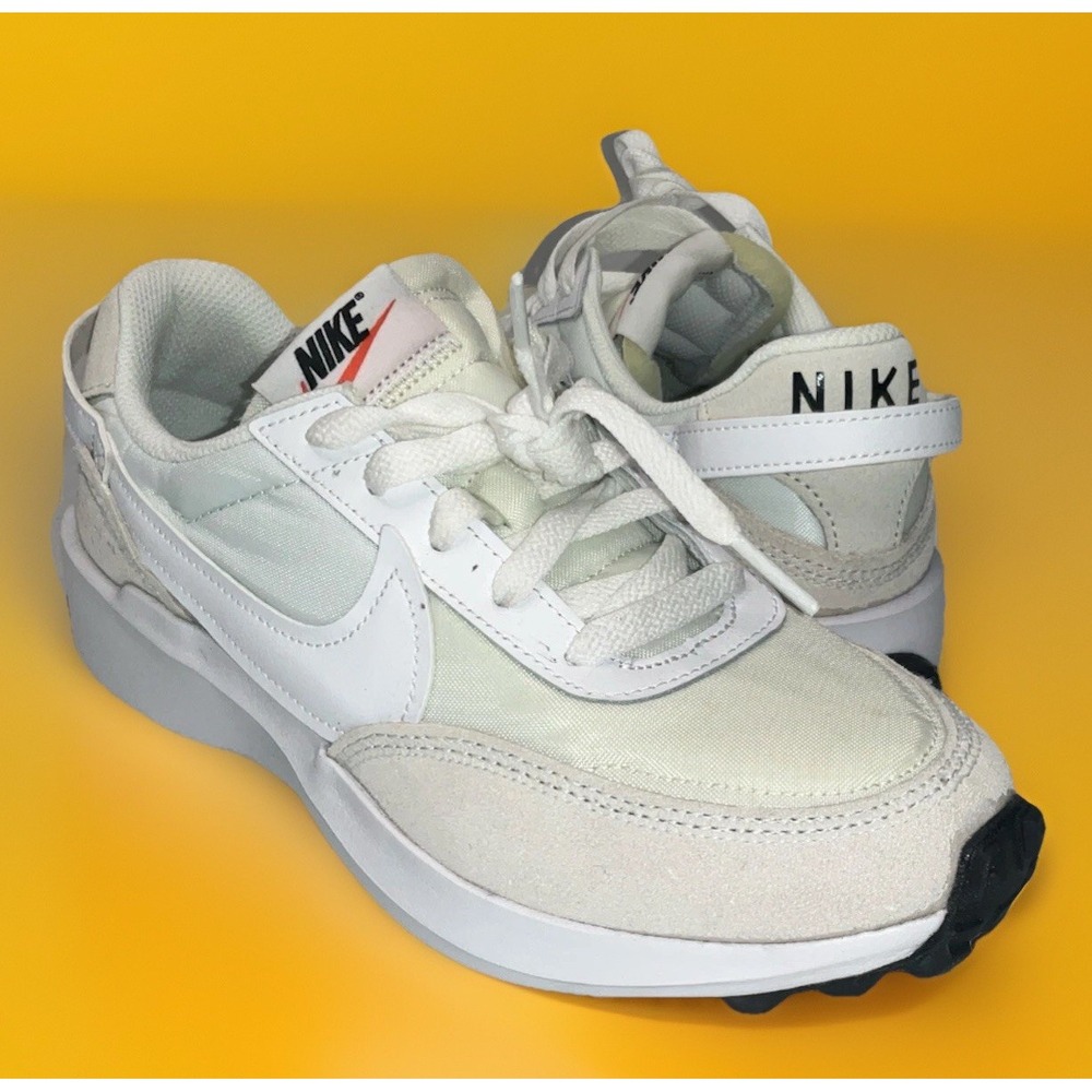 Nike Waffle‎ Debut Sneaker Shoes White Gray DH9523-100 Women Sz 7 Excellent Cond